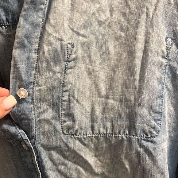 ✨Anthropologie Chambray Button Down Hi/Low Hem Denim Sz Small Shirt✨ - Picture 10 of 11